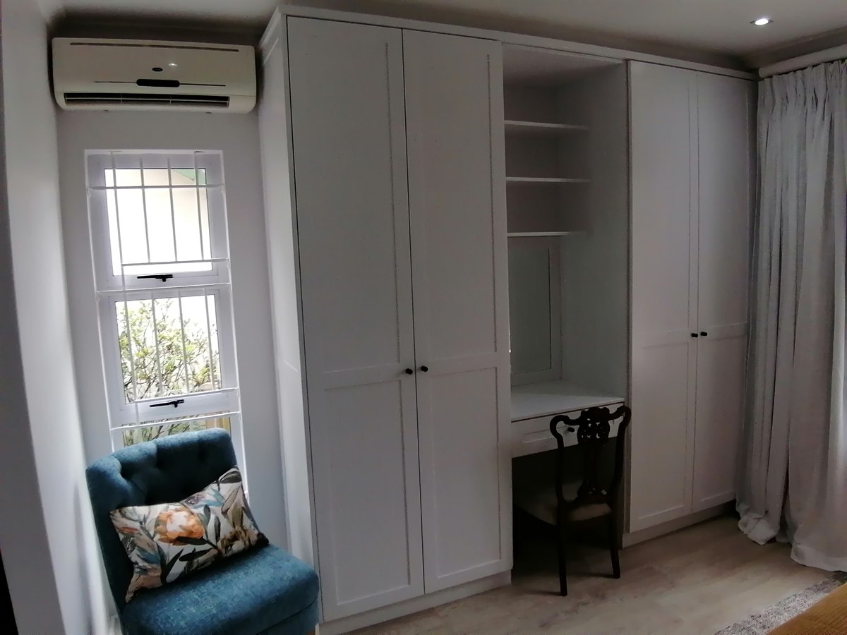 Built-in bedroom wardrobe project